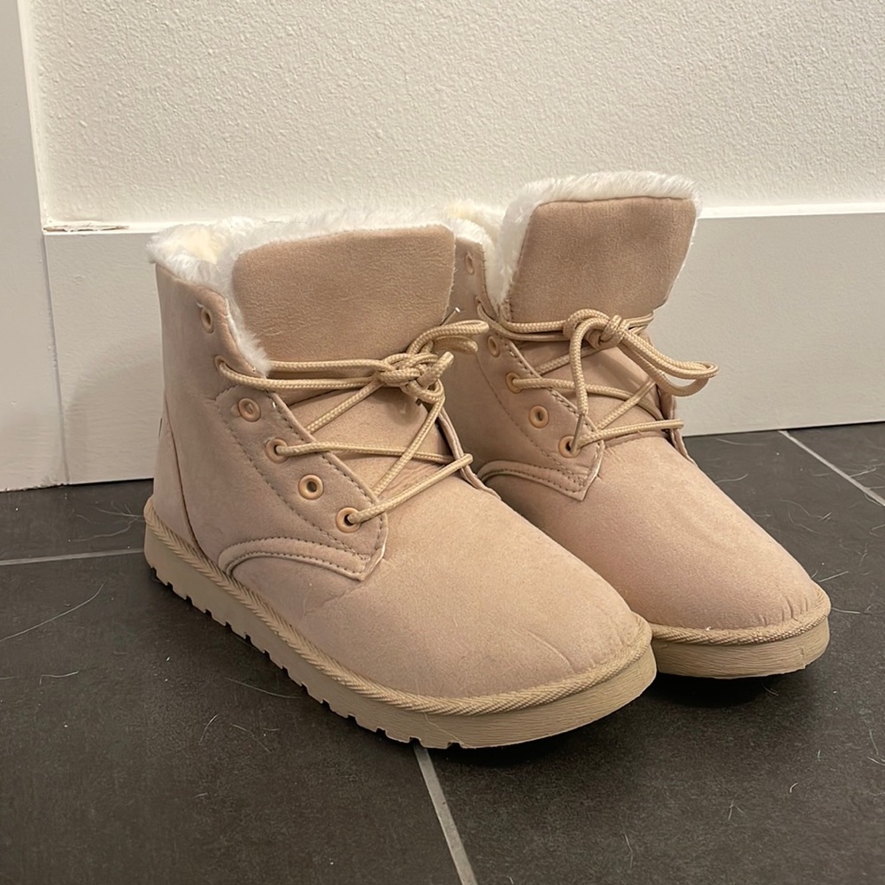 Sherpa booties